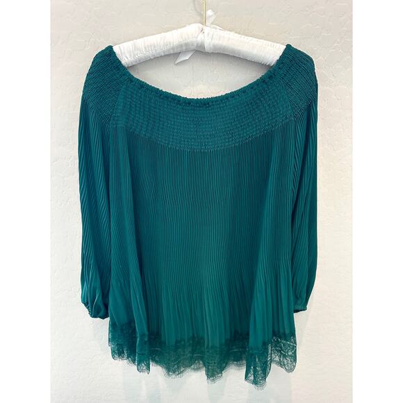 ALEX MARIE | Emerald Green Silky Pleated Smocked Neck Dressy Lace Blouse | Large - Picture 4 of 7